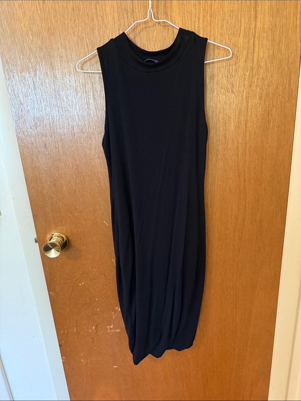 Soprano Black Sleeveless Midi Dress
